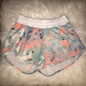 Lululemon Women’s Tracker Short